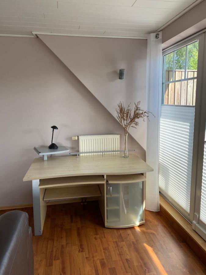 Moderne Maisonette-Wohnung Am Karpfenteich; Modern Apartment With View Of The Carp Pond Barmstedt Luaran gambar