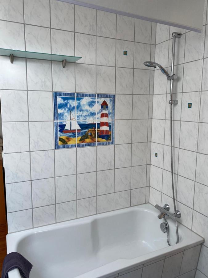 Moderne Maisonette-Wohnung Am Karpfenteich; Modern Apartment With View Of The Carp Pond Barmstedt Luaran gambar