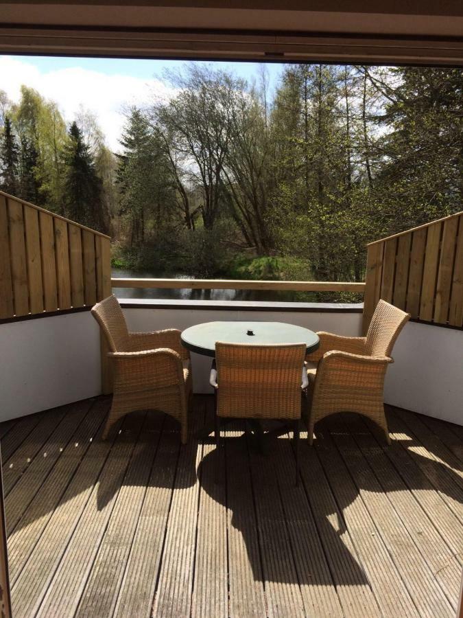 Moderne Maisonette-Wohnung Am Karpfenteich; Modern Apartment With View Of The Carp Pond Barmstedt Luaran gambar