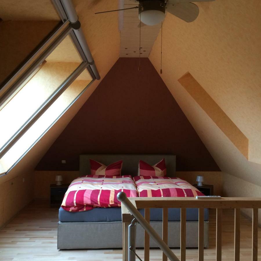 Moderne Maisonette-Wohnung Am Karpfenteich; Modern Apartment With View Of The Carp Pond Barmstedt Luaran gambar