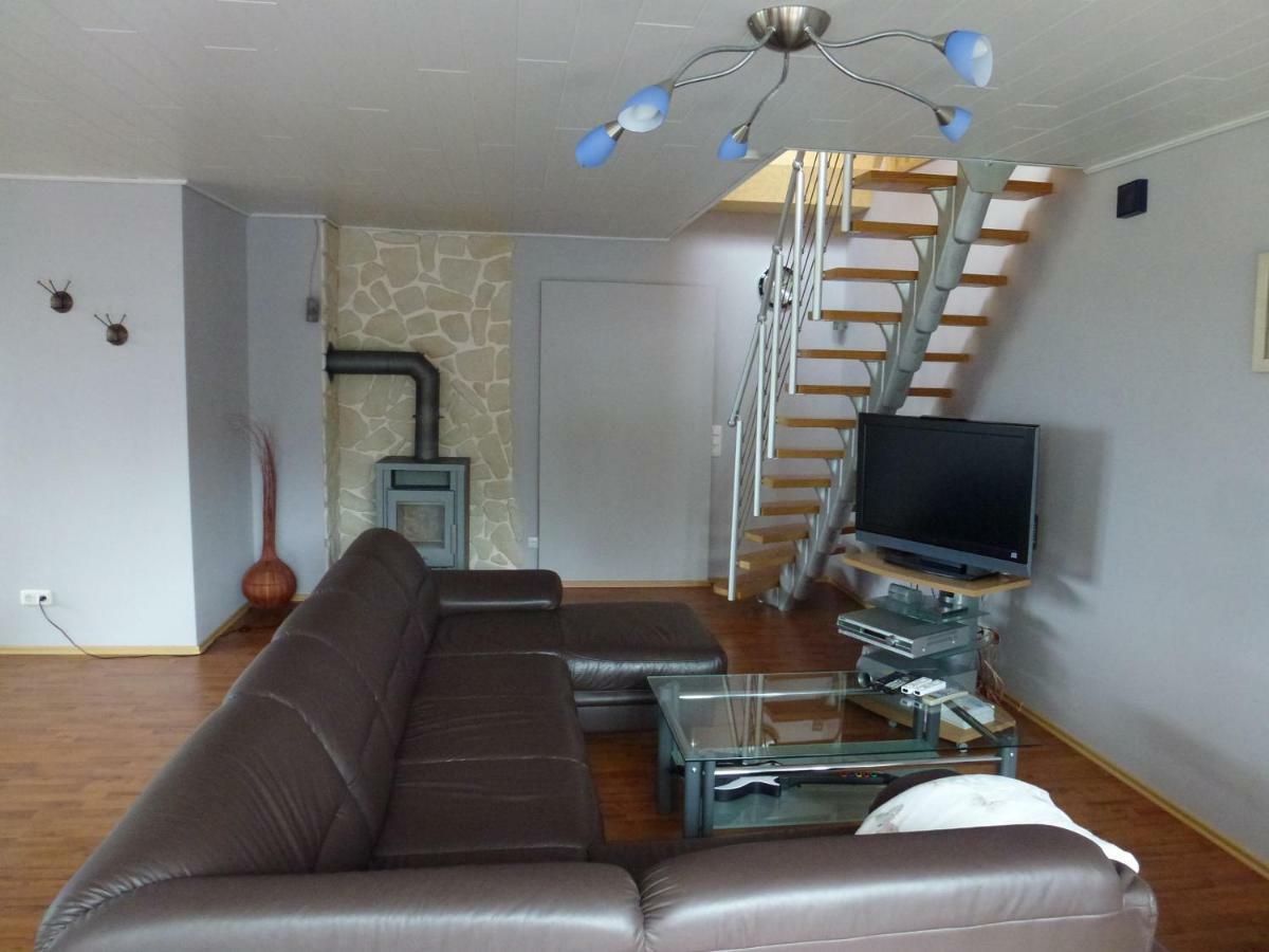 Moderne Maisonette-Wohnung Am Karpfenteich; Modern Apartment With View Of The Carp Pond Barmstedt Luaran gambar